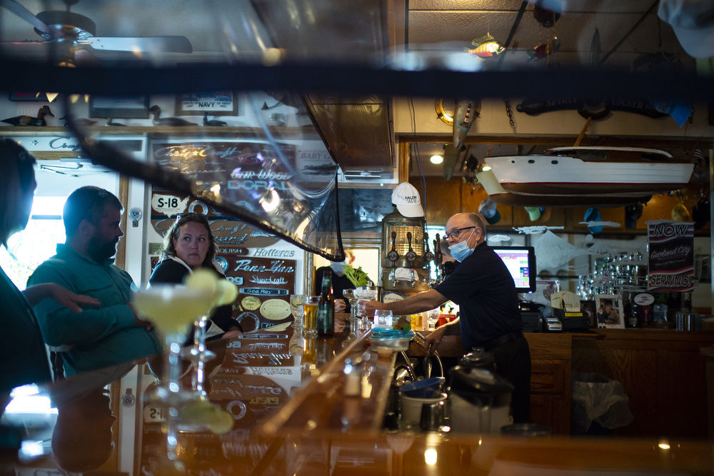 Eateries restart indoor dining at 50% level Restaurants ease into Phase III